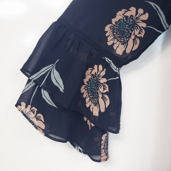 CAbi La Di Da Flare Sleeve Floral Sheer Button Down Blouse Small Cottagecore - Picture 6 of 7